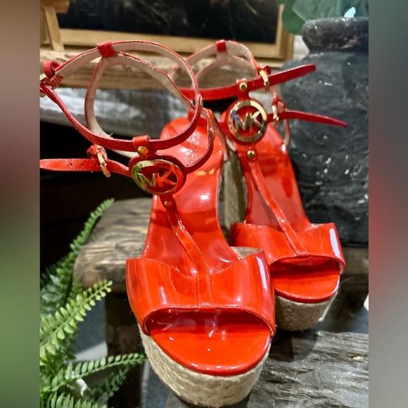 Michael Kors wedge sandals with ankle strap - Picture 7 of 9